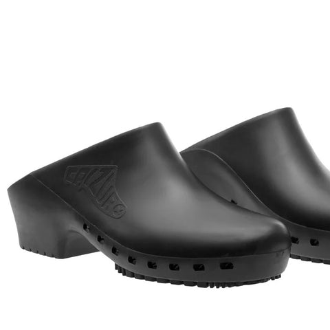 calzuro classic clogs | black